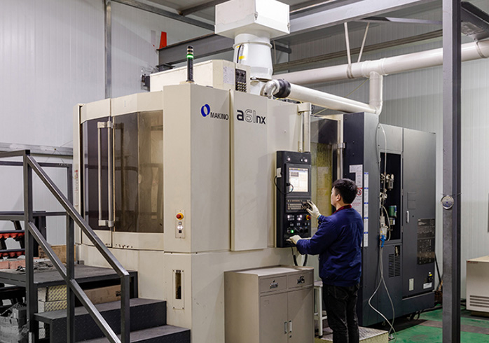 Japanese MAKINO horizontal machining center
